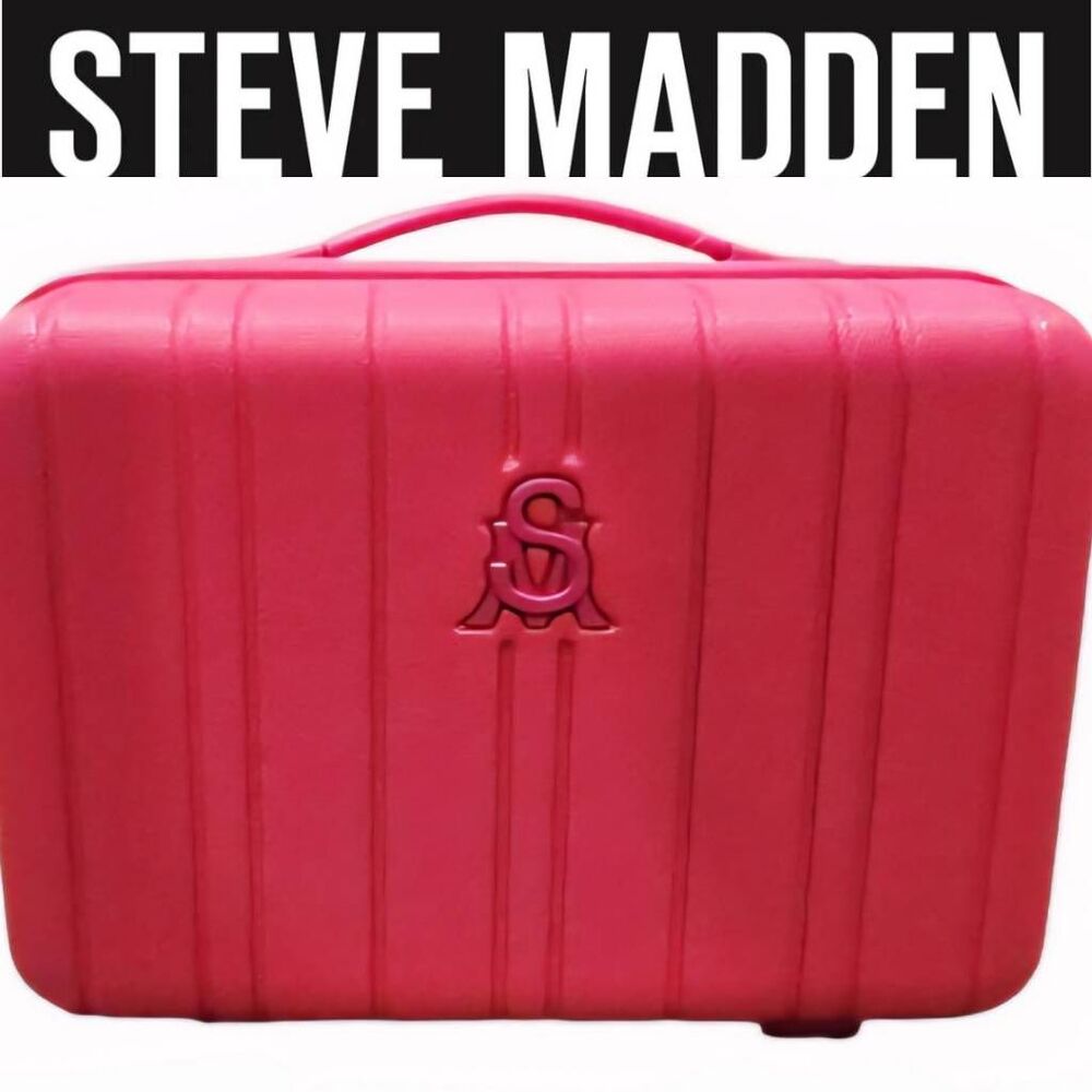 Steve Madden Fanatic Collection Hard Side Travel Beauty‎ Case- Magenta